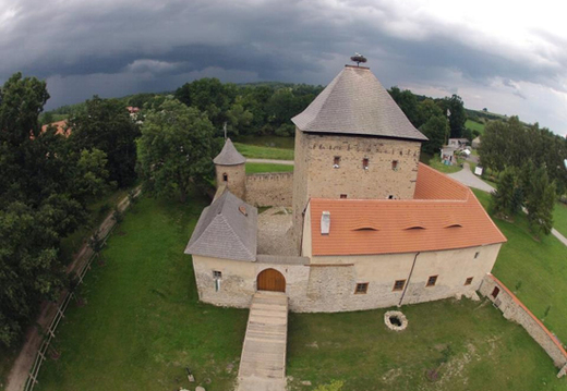 Tvrz Kestřany